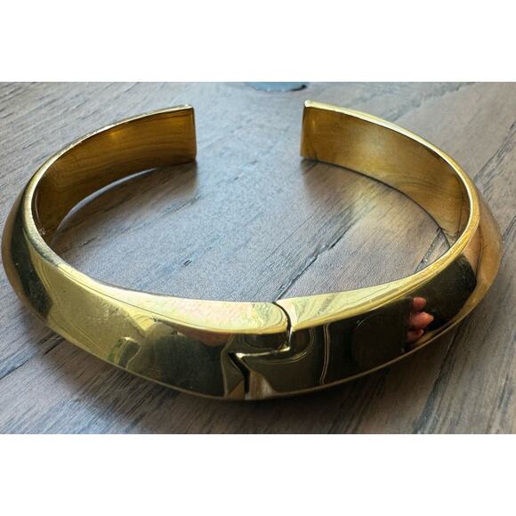 Kate Spade New York Raise The Bar Shiny Cuff Hinged Gold Tone Bracelet with Box - Picture 5 of 9